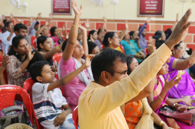 Hundreds Flocked to Anointing Prayer held by Grace Ministry in Mangalore at Prayer Center in Valachil on Friday, Jan 26th, 2018. Also, Life changing testimonies of many of the individuals created a major impact. 